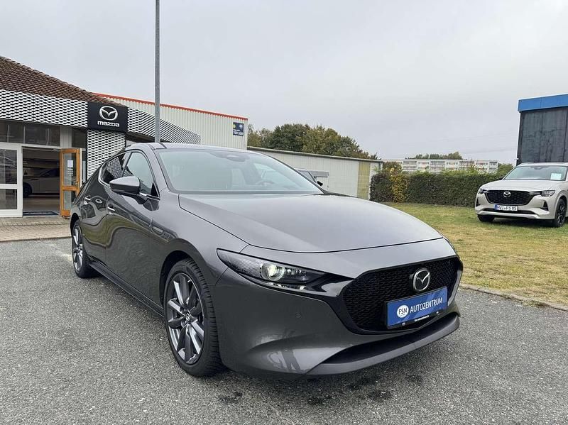 Gebraucht Mazda 3 Exclusive-Line 140 PS (102 kW) 2025 Machine gray Limousine