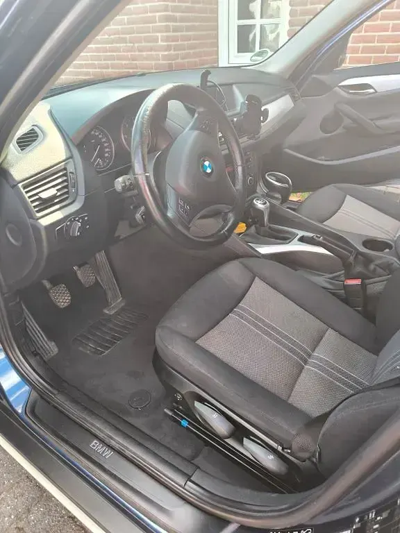 Second-hand BMW X1 204 CP (150 kW) 2011 Albastru SUV
