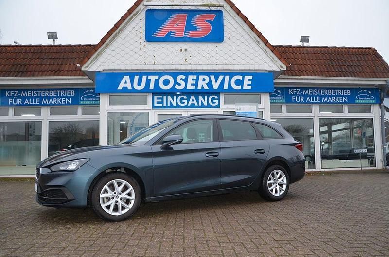 Grau Gebraucht 2024 Seat Leon Style Limousine | 21.990 € (Guter Preis) - Bild 1/4