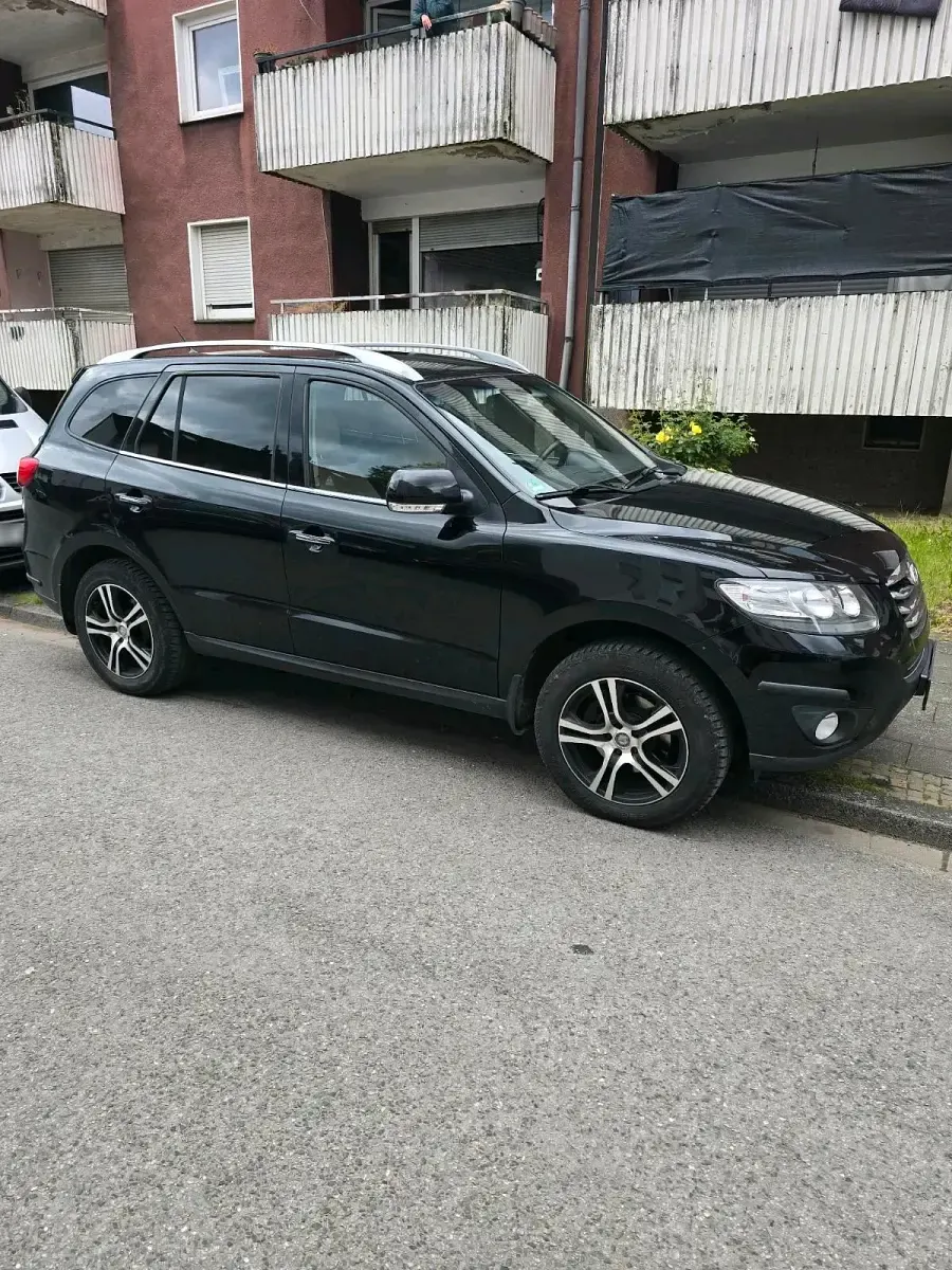 Gebraucht Hyundai Santa Fe 197 PS (144 kW) 2011 Schwarz SUV