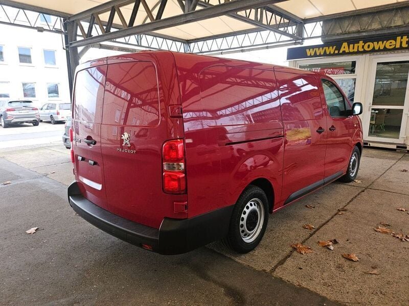 Gebraucht Peugeot e-Expert 100 kW (136 PS) 2024 Rot Van