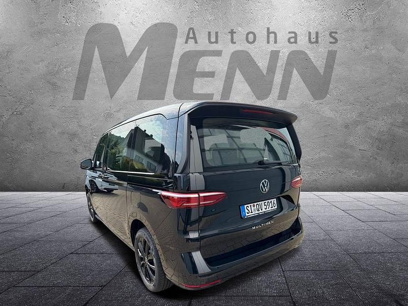 Neu VW Multivan Life 150 PS (110 kW) 2025 Schwarz Van
