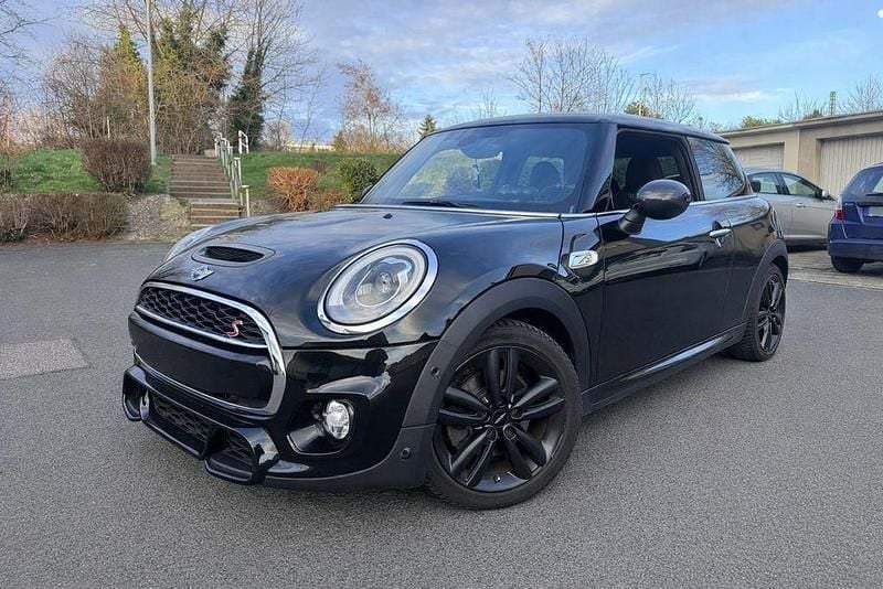Gebraucht Mini Cooper S 192 PS (141 kW) 2018 Schwarz Kleinwagen
