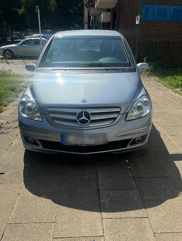 Blau Gebraucht 2007 Mercedes B170 Van / Kleinbus | 4.499 € (Guter Preis) - Bild 1/4