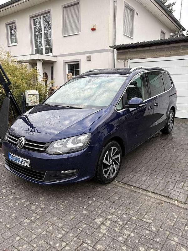 Blau Gebraucht 2019 VW Sharan Join Van / Kleinbus | 19.900 € (Guter Preis) - Bild 1/4