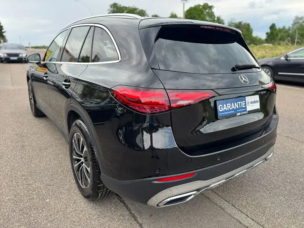Gebraucht Mercedes GLC220 Avantgarde 197 PS (144 kW) 2023 Schwarz SUV