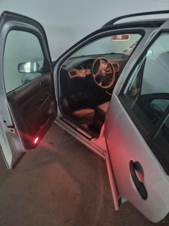 Silber Gebraucht 2006 VW Golf V Kombi | 800 € (Superpreis) - Bild 1/1