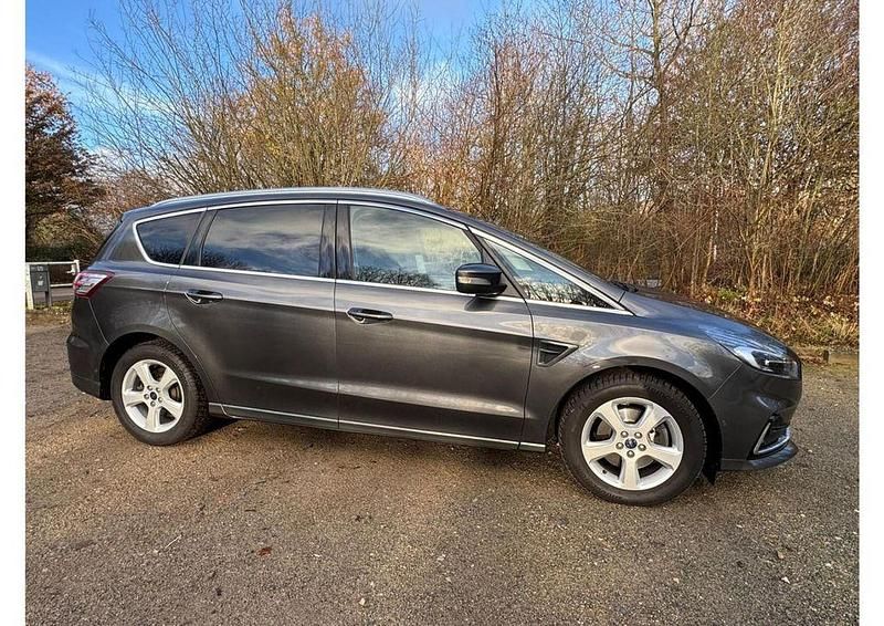 Gebraucht Ford S-MAX Titanium 190 PS (139 kW) 2020 Grau Van / Kleinbus