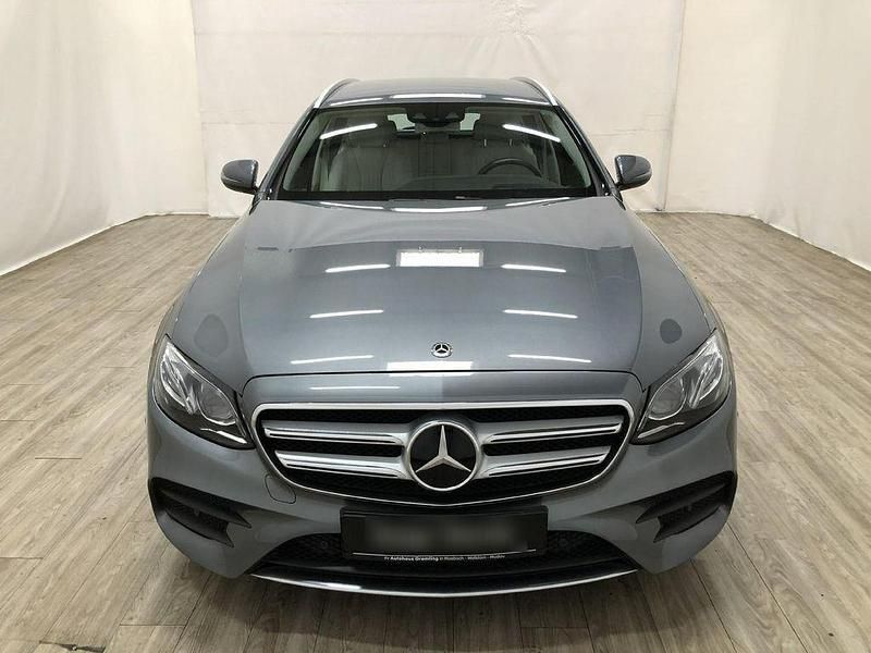 Gebraucht Mercedes E300 194 PS (142 kW) 2019 Grau Kombi