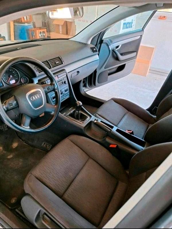 Gebraucht Audi A4 130 PS (95 kW) 2005 Grau Limousine
