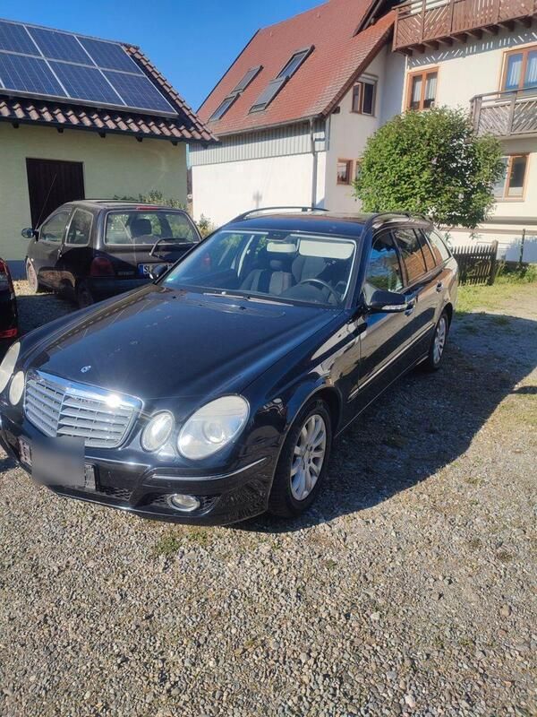 Schwarz Gebraucht 2007 Mercedes E220 Elegance Kombi | 2.600 € (Guter Preis) - Bild 1/4