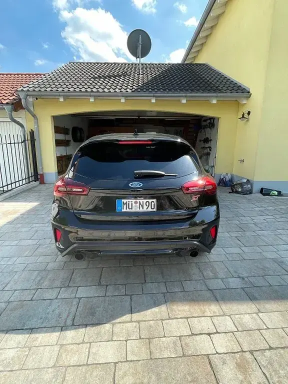 Begagnad Ford Focus ST 280 HK (205 kW) 2025 Svart Sedan