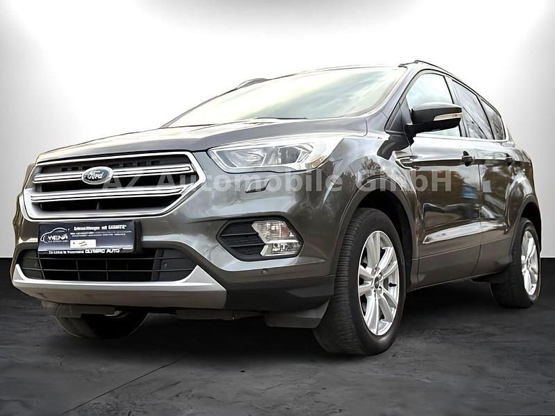 Schwarz Gebraucht 2017 Ford Kuga SUV | 10.590 € (Superpreis) - Bild 1/4