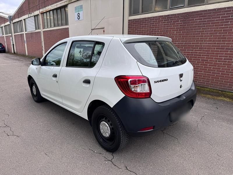 Gebraucht Dacia Sandero 75 PS (55 kW) 2014 Weiß Kleinwagen