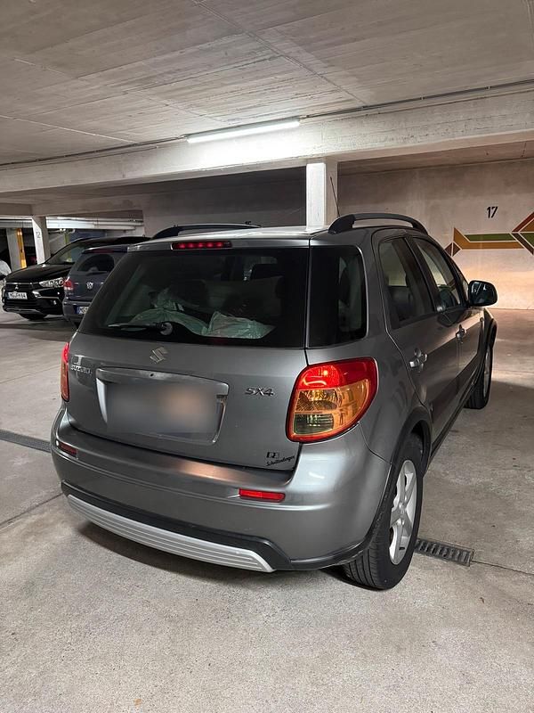 Gebraucht Suzuki SX4 107 PS (78 kW) 2008 Grau SUV