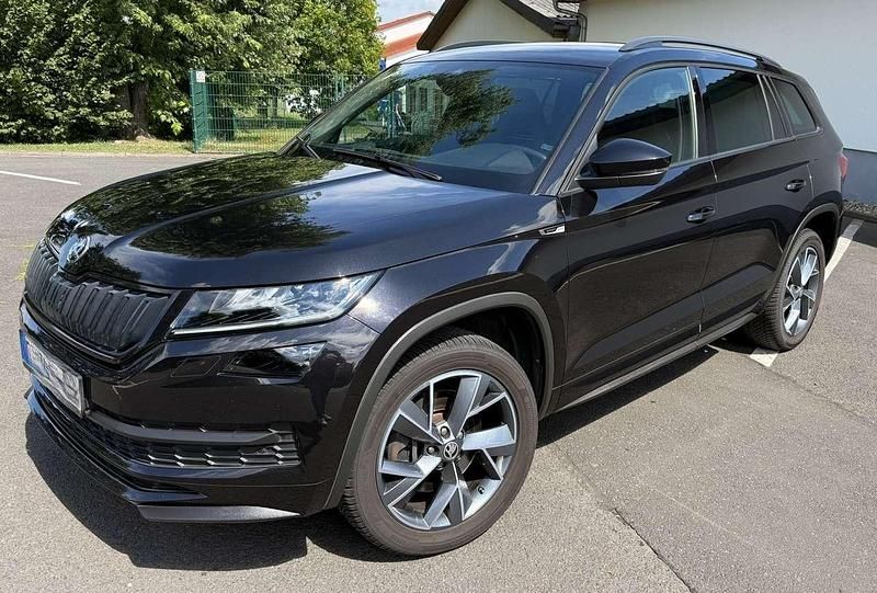 Schwarz Gebraucht 2020 Skoda Kodiaq SportLine SUV | 30.500 € (Fairer Preis) - Bild 1/4