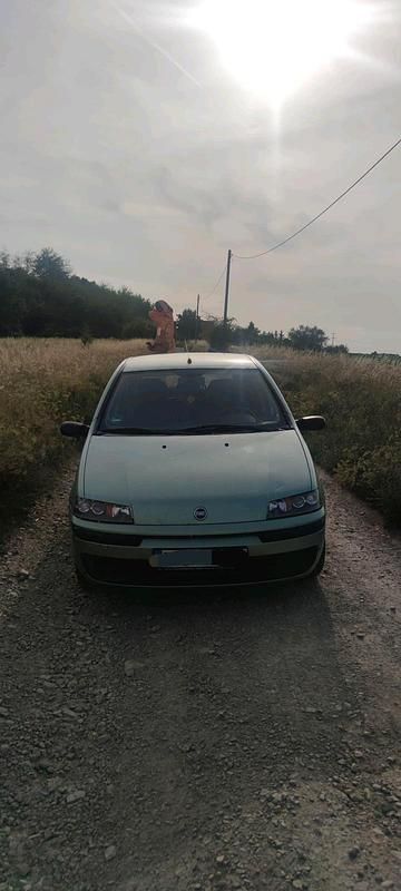 Grün Gebraucht 2000 Fiat Punto Kleinwagen | 500 € - Bild 1/4