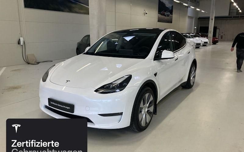 Gebraucht Tesla Model Y 273 kW (372 PS) 2023 Weiß SUV