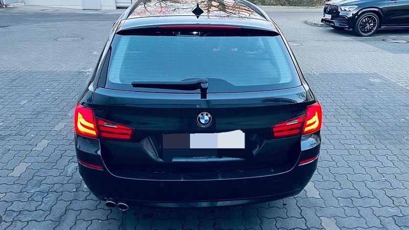 Gebraucht BMW 520 184 PS (135 kW) 2013 Schwarz Kombi