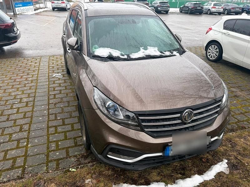 Gebraucht DFSK Glory 580 145 PS (106 kW) 2019 Braun SUV