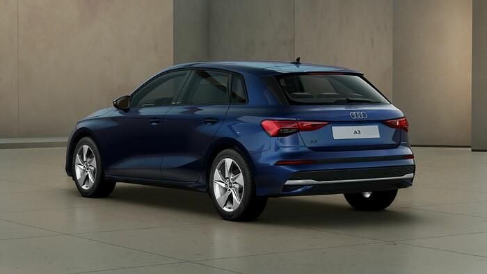 Gebraucht Audi A3 Advanced 150 PS (110 kW) 2025 Navarrablau Limousine