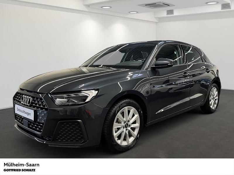 Grau Gebraucht 2024 Audi A1 Sportback Kleinwagen | 26.450 € (Fairer Preis) - Bild 1/3