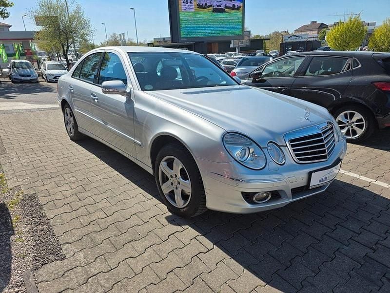 Second-hand Mercedes E200 184 CP (135 kW) 2008 Argintiu Berlinǎ