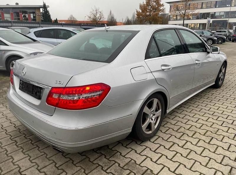 Gebraucht Mercedes E350 292 PS (214 kW) 2010 Silber Limousine
