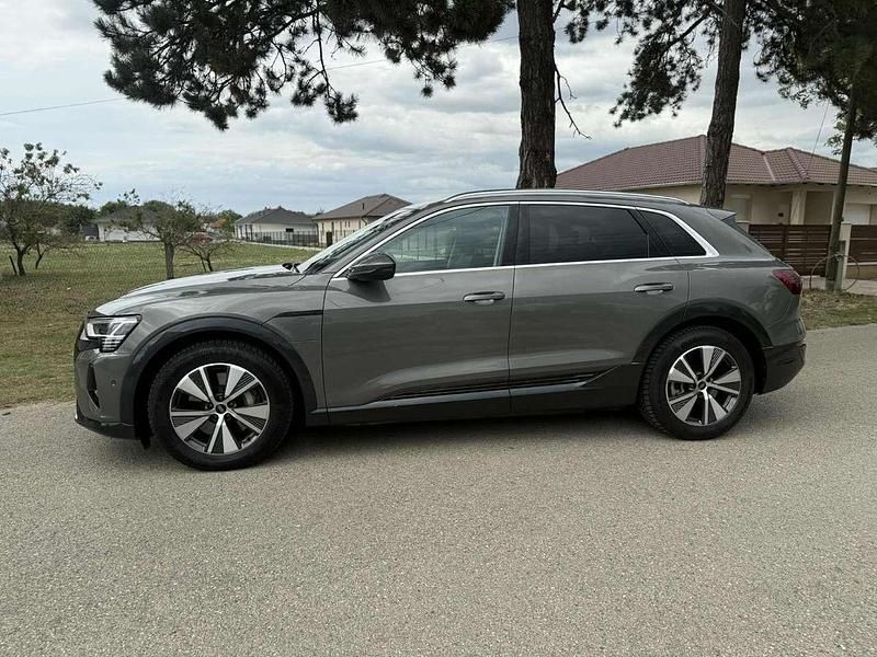 Gebraucht 2023 Audi Q8 e-tron Advanced SUV | 52.950 € (Superpreis) - Bild 1/4