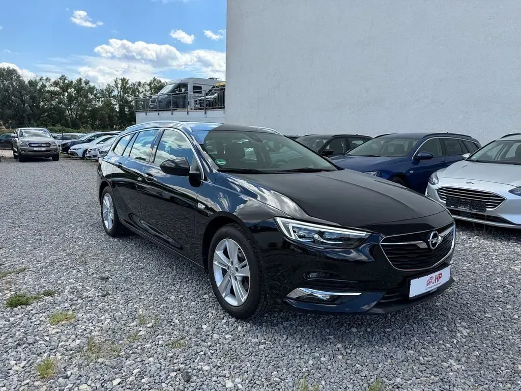 Gebraucht Opel Insignia Innovation 136 PS (100 kW) 2020 Onyx schwarz Kombi