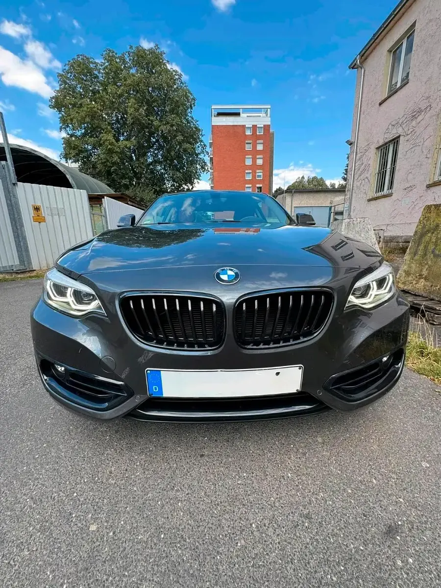 Gebraucht BMW 218 Sport Line 136 PS (100 kW) 2019 Grau Coupé