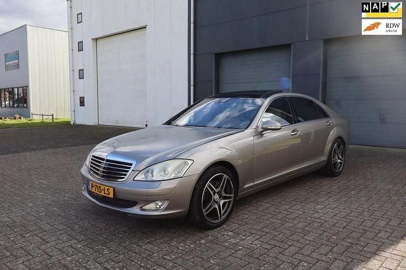 Grau Gebraucht 2006 Mercedes S320 Limousine | 8.950 € (Guter Preis) - Bild 1/4