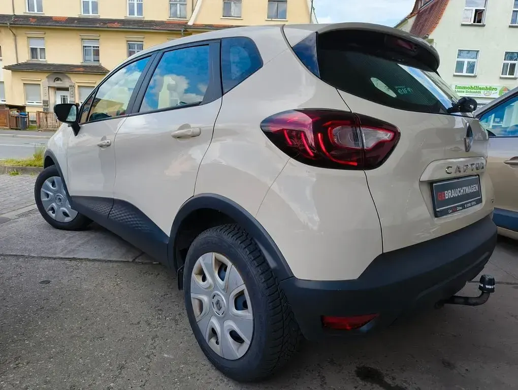 Gebraucht Renault Captur Life 90 PS (66 kW) 2017 Beige SUV