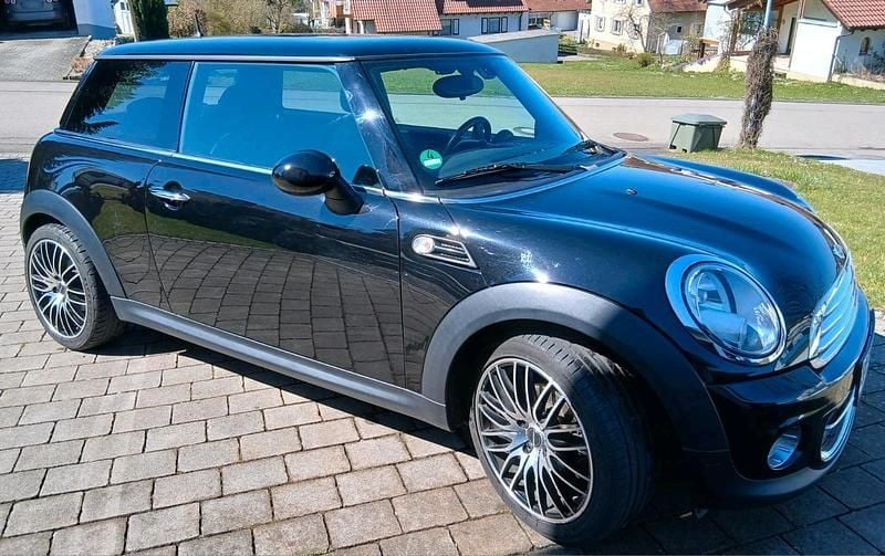 Gebraucht Mini Cooper D 111 PS (81 kW) 2011 Schwarz Kleinwagen