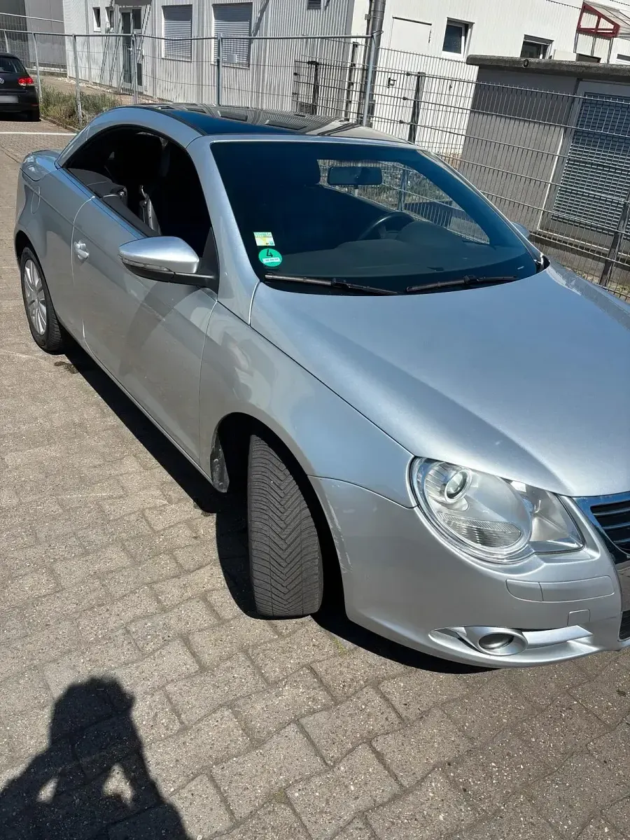 Gebraucht VW Eos 140 PS (102 kW) 2008 Grau Cabrio