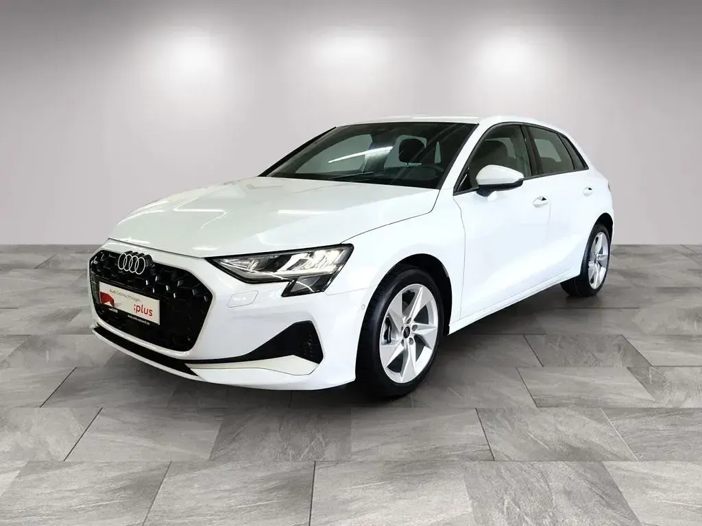 Używany Audi A3 Advanced Plus 116 KM (85 kW) 2025 Biały Sedan/Limuzyna