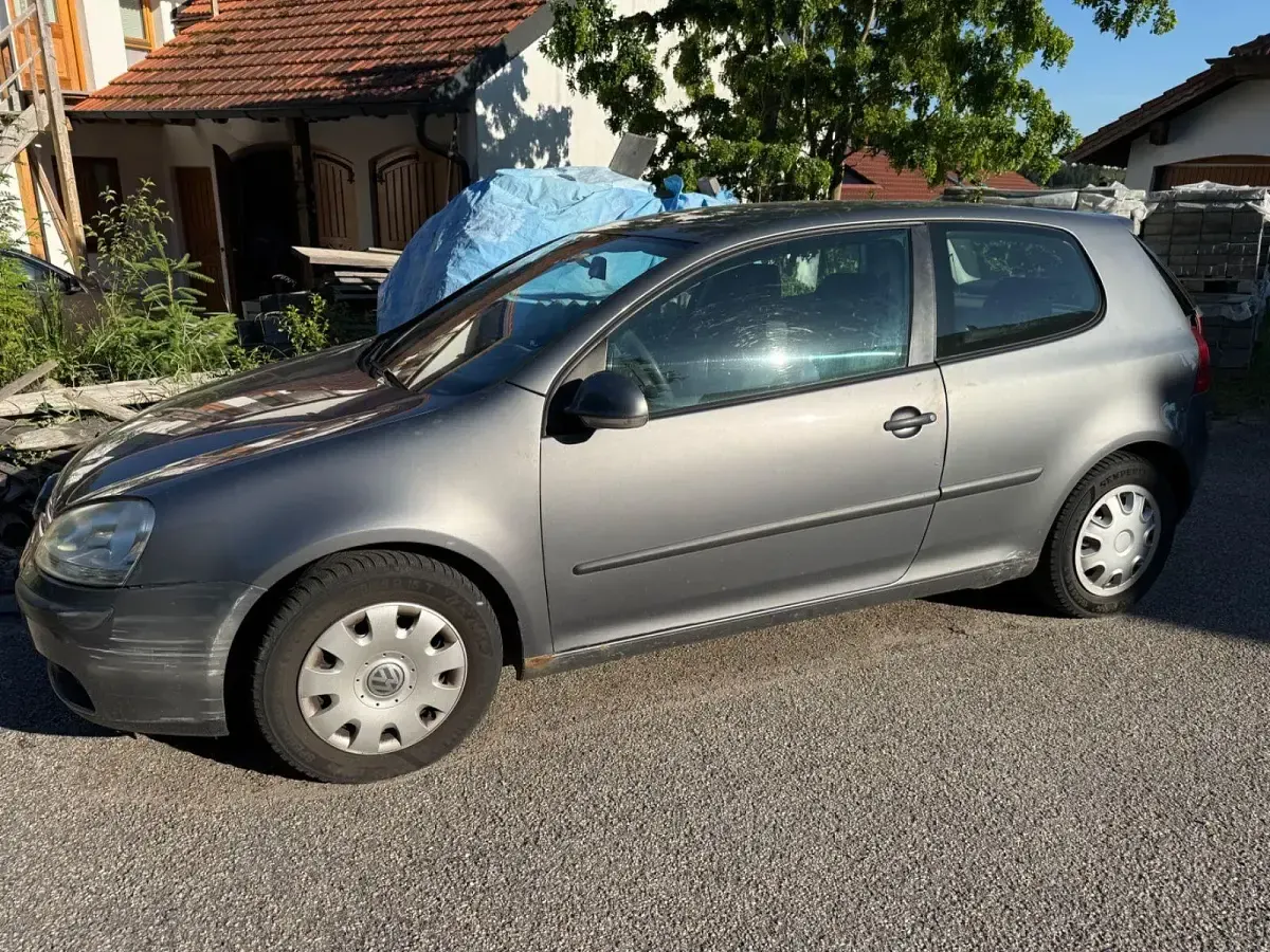 Gebraucht VW Golf IV 75 PS (55 kW) 2004 Grau Limousine