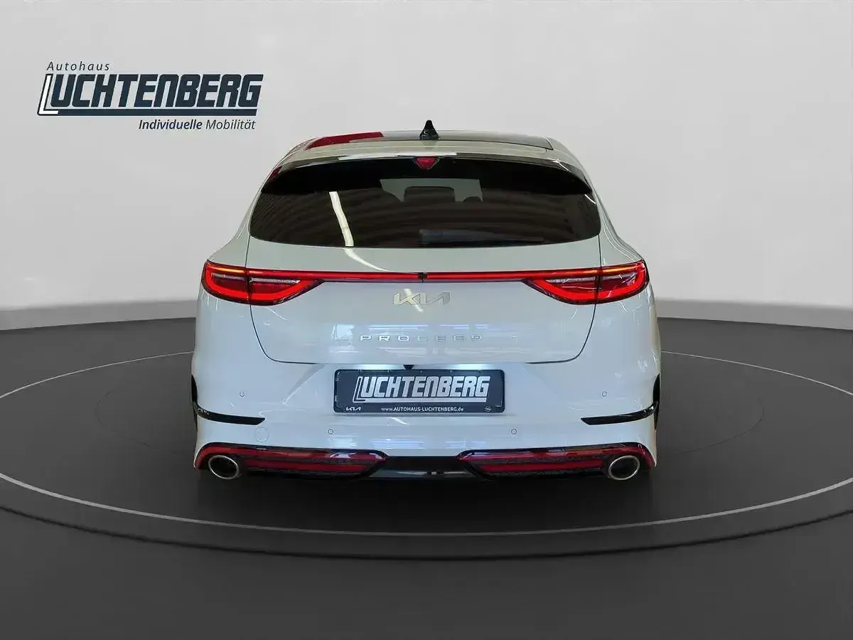 Używany Kia ProCeed GT 150 KM (110 kW) 2024 Andere Kombi