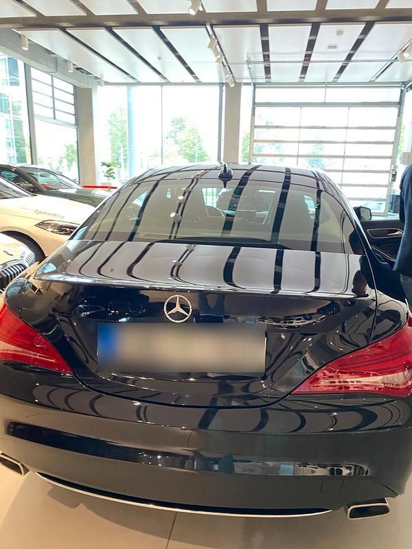 Gebraucht Mercedes CLA200 156 PS (114 kW) 2013 Violet Limousine