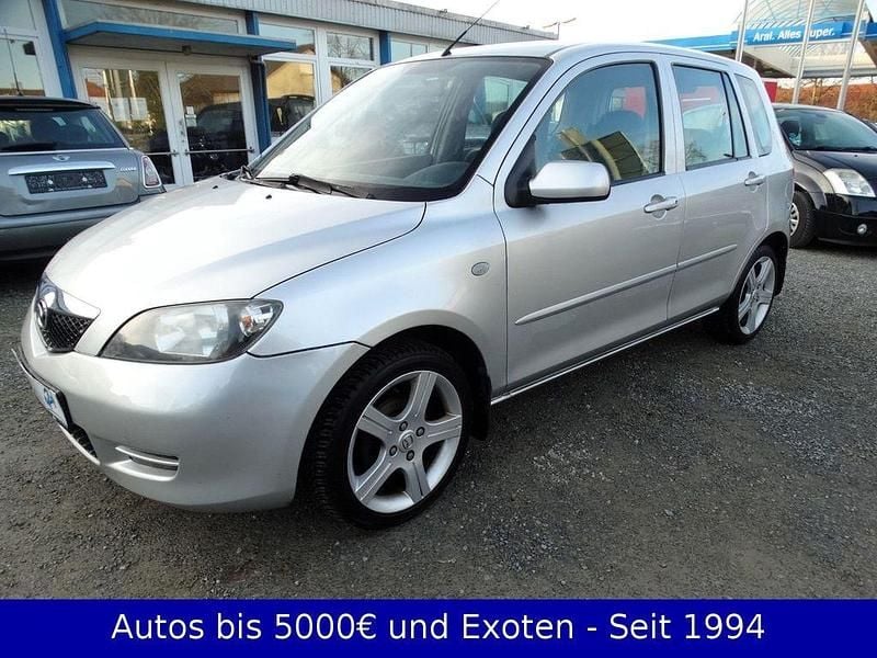 Silber Gebraucht 2005 Mazda 2 Limousine | 750 € (Superpreis) - Bild 1/3