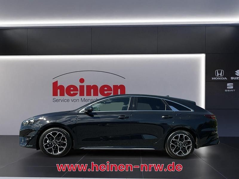 Neu Kia ProCeed 140 PS (102 kW) 2025 Schwarz Kleinwagen