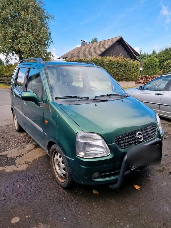 Grün Gebraucht 2001 Opel Agila Limousine | 1.400 € - Bild 1/4
