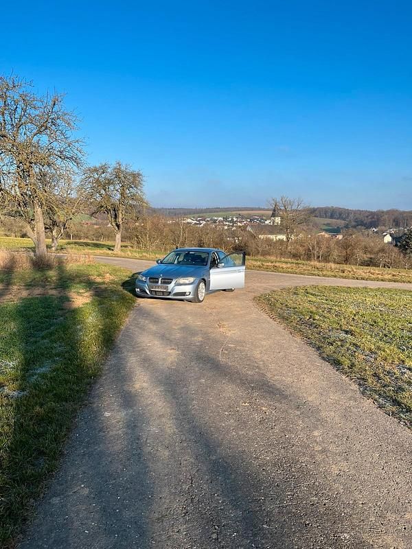 Gebraucht BMW 330 245 PS (180 kW) 2008 Blau Limousine