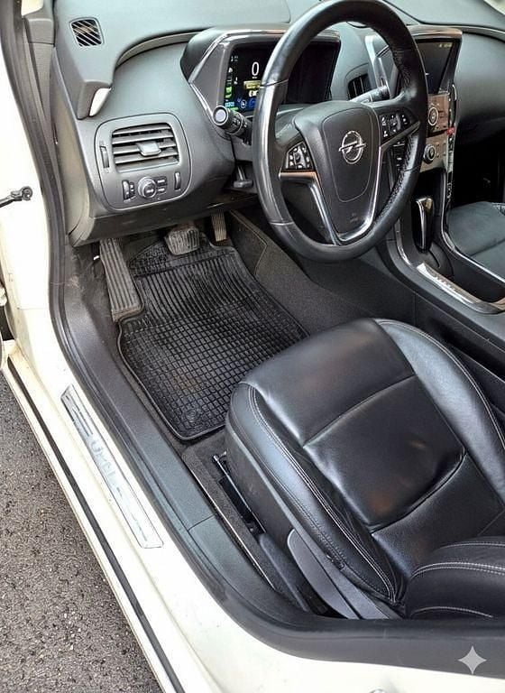 Gebraucht Opel Ampera Comfort Edition 151 PS (111 kW) 2014 Weiß Kleinwagen