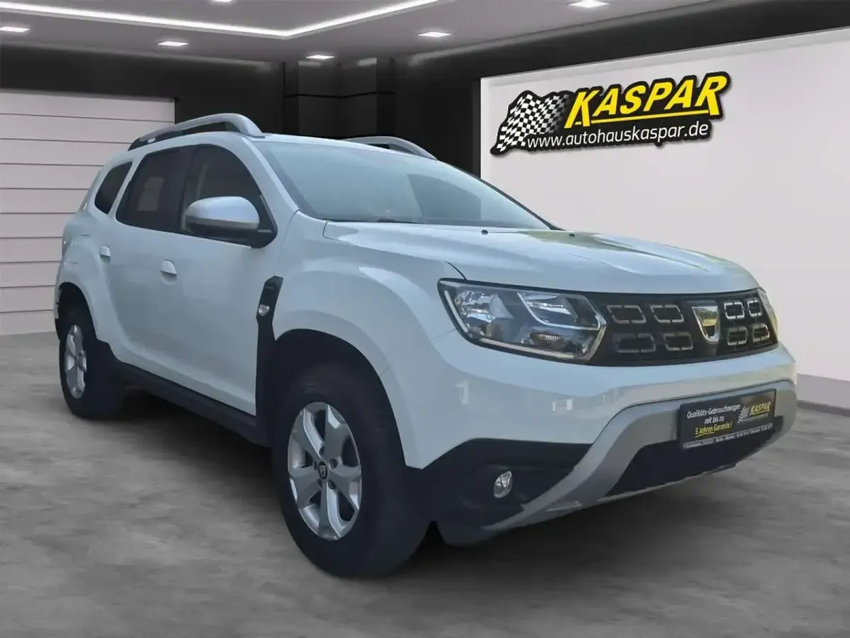 Gebraucht Dacia Duster 131 PS (96 kW) 2021 Weiß SUV