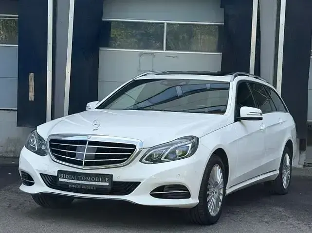 Käytetty Mercedes E250 211 HP (155 kW) 2013 Sedan