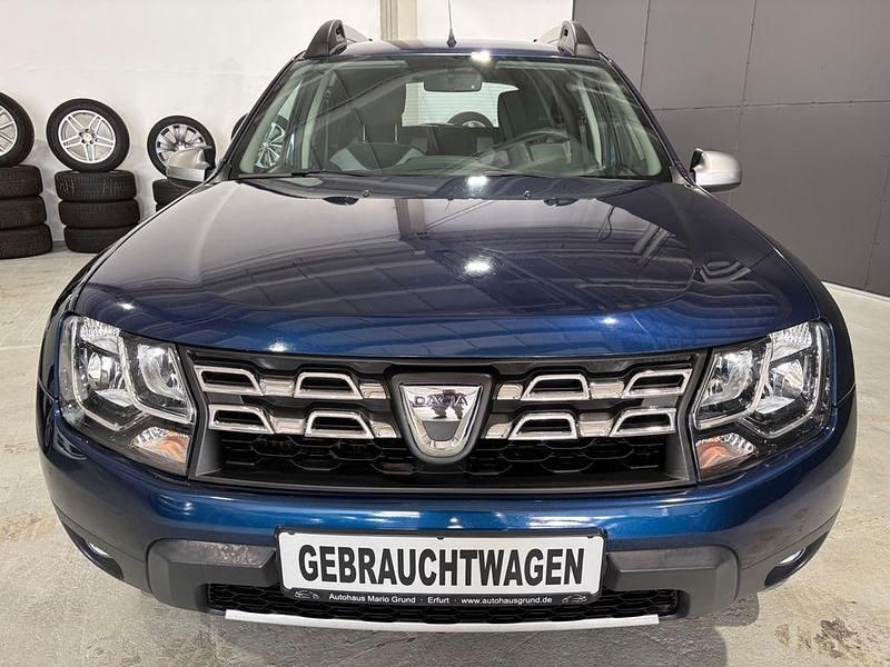 Gebraucht Dacia Duster Lauréate 125 PS (91 kW) 2017 Blau SUV