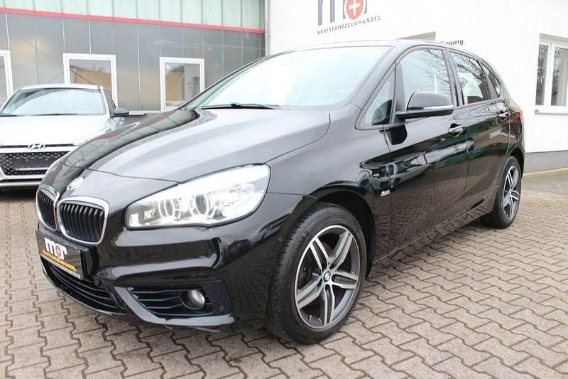 Gebraucht BMW 218 Active Tourer Sport Line 136 PS (100 kW) 2017 Schwarz Van / Kleinbus