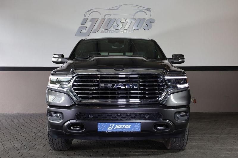 Gebraucht Dodge Ram Limited 401 PS (294 kW) 2022 Grau Pickup