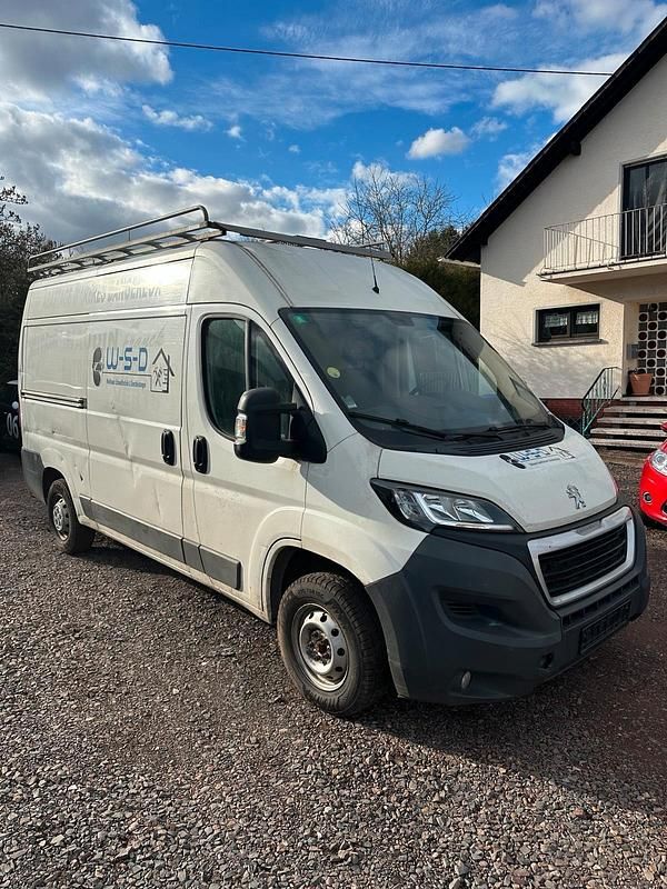 Gebraucht Peugeot Boxer 130 PS (95 kW) 2017 Weiß Van